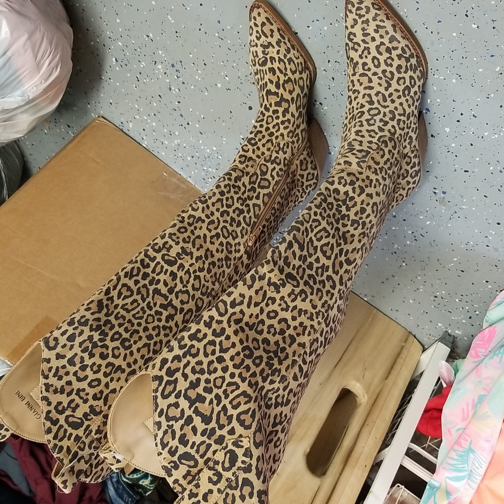 Gianni bini cheetah print boots